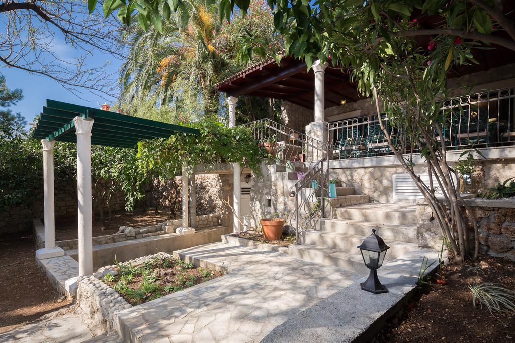 Villa Kustra أوروبيتش المظهر الخارجي الصورة
